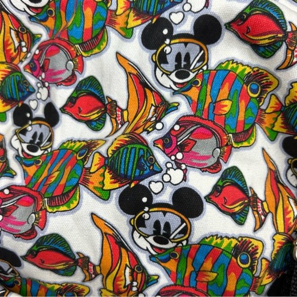 Disney Mickey & Minnie deep in love backpack main image 9